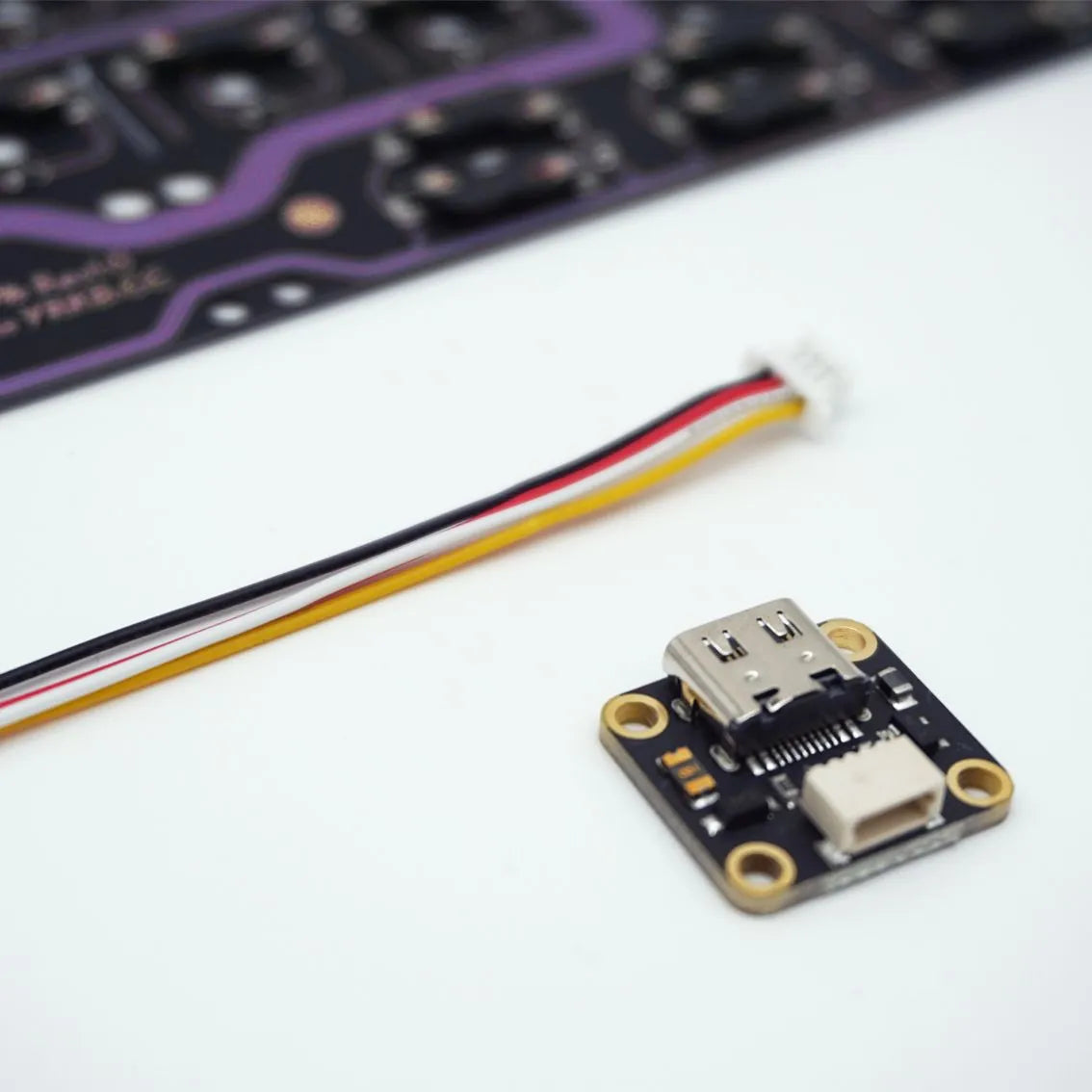 PCB Y&R80 80% Hot Swap RGB - angle lateral